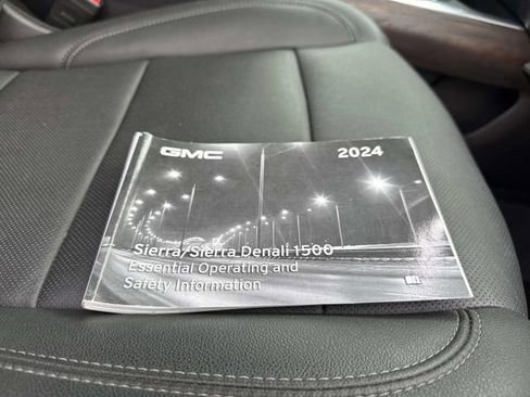 Used 2024 GMC Sierra 1500 SLT image 34
