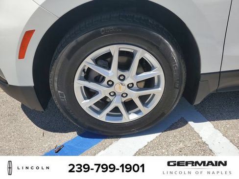Used 2023 Chevrolet Equinox LT FWD image 12