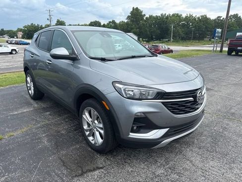 Used 2023 Buick Encore GX Preferred w/ Cold Weather Comfort Package FWD image 4