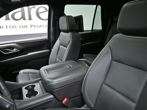 Used 2023 Chevrolet Tahoe Premier w/ Premium Package 2 AWD/4WD image 16