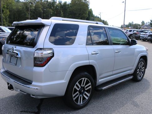 Used 2020 Toyota 4Runner Limited AWD/4WD image 8