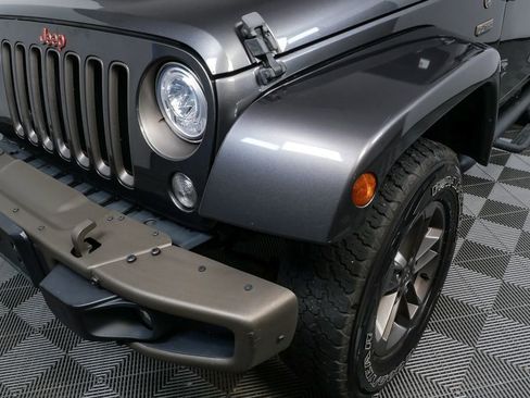 Used 2017 Jeep Wrangler Sahara image 6