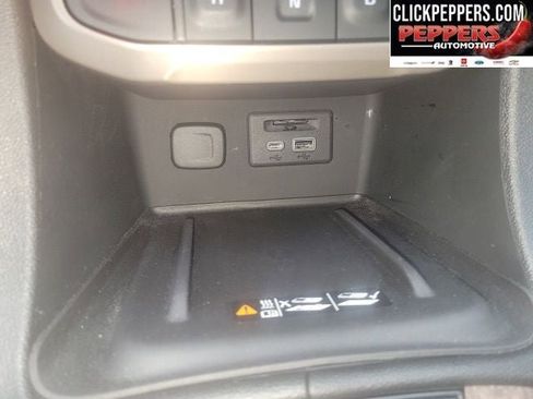 Used 2023 GMC Acadia Denali w/ Denali Technology Package image 26