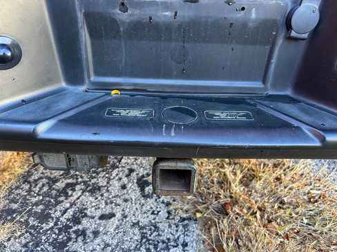 Used 2012 Ford F150 XLT w/ XLT Chrome Pkg image 11