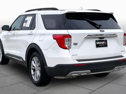 Used 2020 Ford Explorer XLT w/ Equipment Group 202A RWD image 12