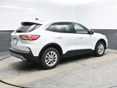 Used 2022 Ford Escape SE w/ Cold Weather Package image 7