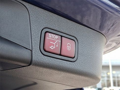 Certified 2023 Mercedes-Benz GLB 250 4MATIC image 31