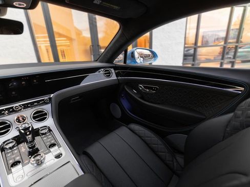 Certified 2022 Bentley Continental GT AWD/4WD image 33