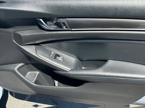 Used 2022 Honda Accord Sport image 16
