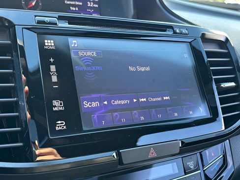 Used 2016 Honda Accord EX-L image 27