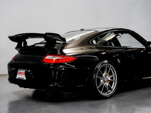 Used 2010 Porsche 911 GT3 RWD image 32