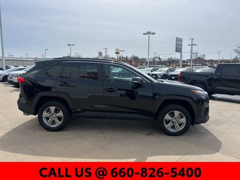 Used 2025 Toyota RAV4 XLE image 5