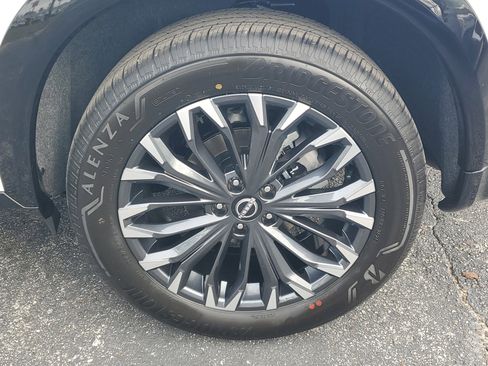 Certified 2026 Nissan Rogue Platinum w/ Platinum Premium Package image 9