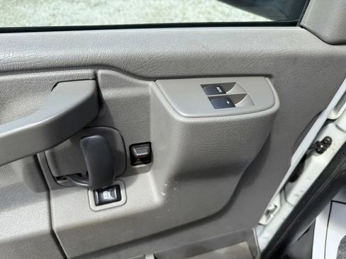 Used 2021 Chevrolet Express 3500 w/ Power Convenience Package image 19