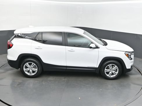 Used 2024 GMC Terrain SLE FWD image 38