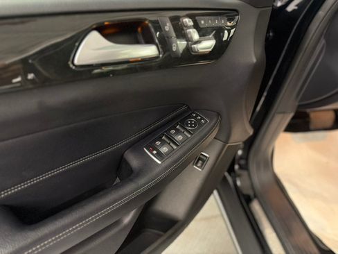 Used 2018 Mercedes-Benz GLE 350 4MATIC image 32