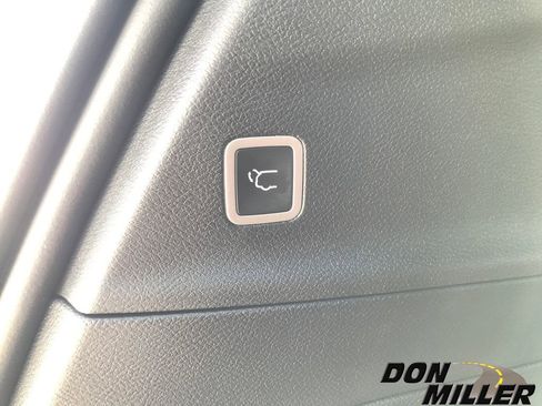 New 2026 Chrysler Pacifica Select image 35