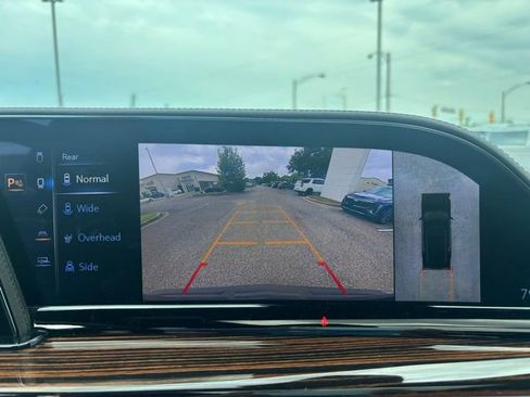 Certified 2024 Cadillac Escalade Premium Luxury image 10