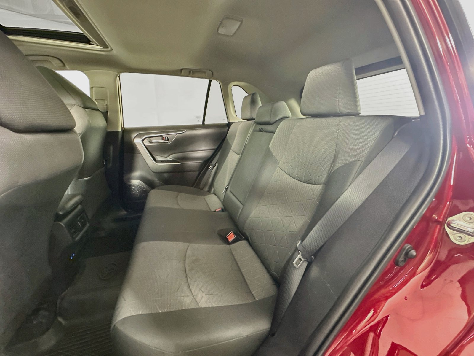 Certified 2022 Toyota RAV4 XLE w/ Convenience Package AWD/4WD image 25