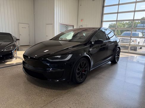Used 2023 Tesla Model X Plaid AWD/4WD image 2