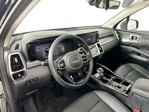 Used 2022 Kia Sorento SX image 22