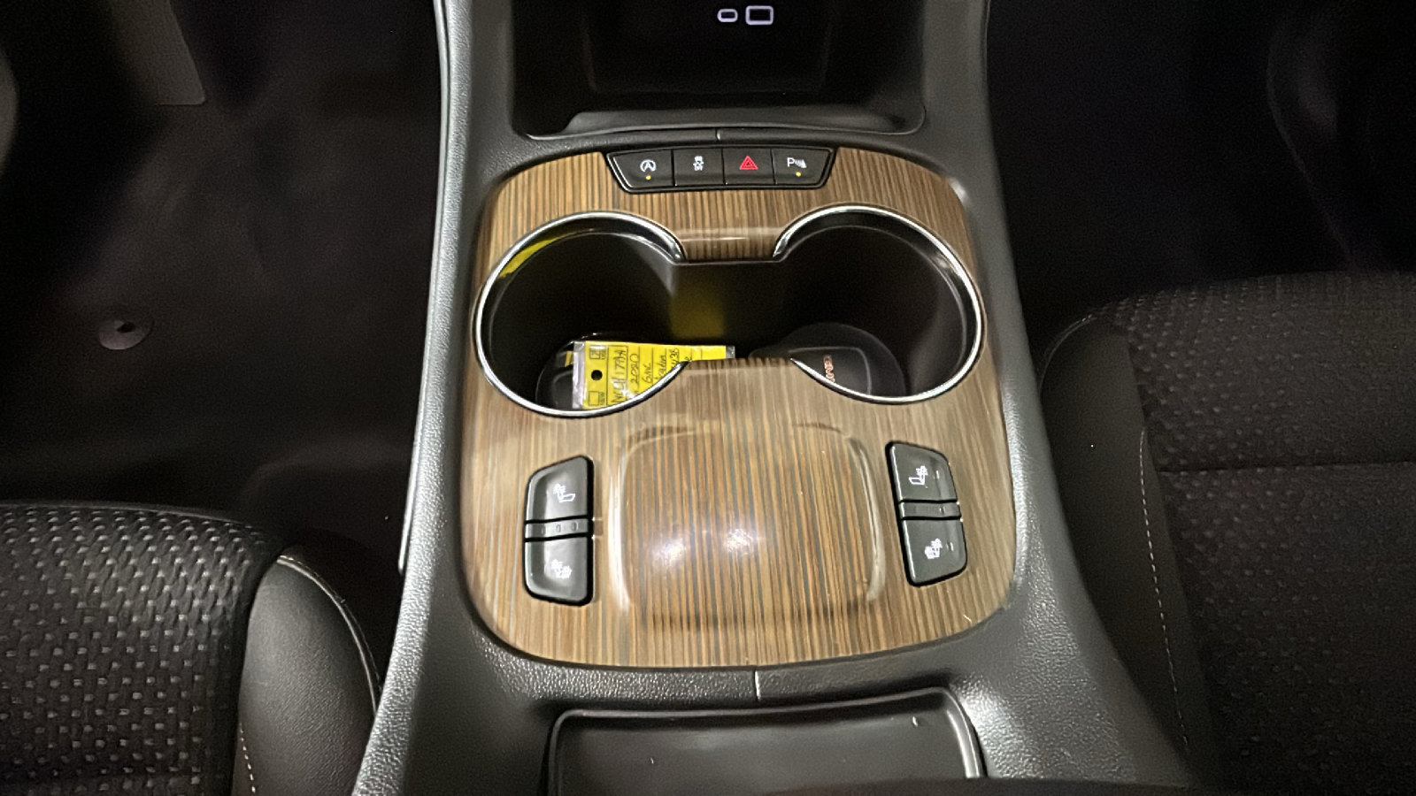 Used 2020 GMC Acadia SLE w/ Driver Convenience Package FWD image 25