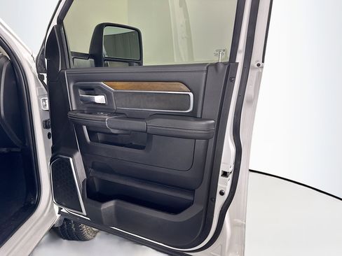 Used 2024 RAM 2500 Laramie w/ Safety Group image 31