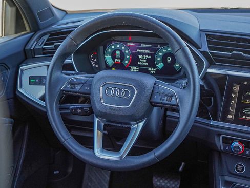 Certified 2025 Audi Q3 2.0T Premium w/ Convenience Package image 26