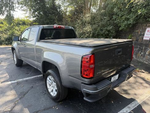 Used 2022 Chevrolet Colorado LT w/ Fleet Safety Package RWD image 8