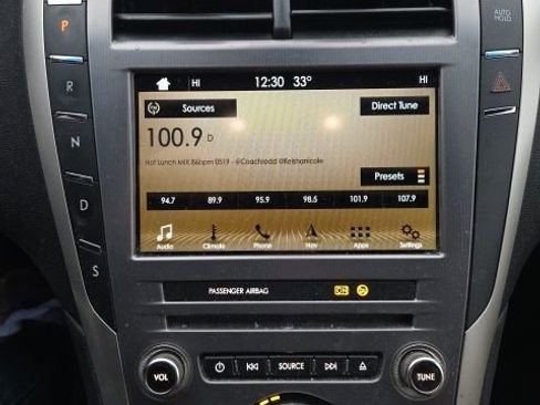 Used 2017 Lincoln MKZ Reserve w/ Climate Package image 29