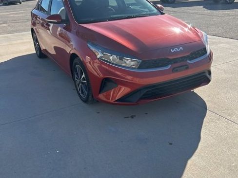 Used 2023 Kia Forte LXS w/ LXS Technology Package image 4