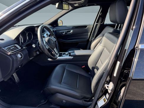 Used 2016 Mercedes-Benz E 350 4MATIC Sedan image 5