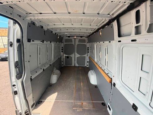 Used 2021 Mercedes-Benz Sprinter 2500 w/ Driver Convenience Package image 19
