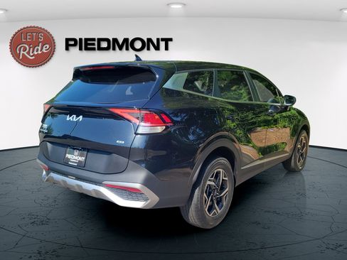 Used 2023 Kia Sportage LX AWD/4WD image 5