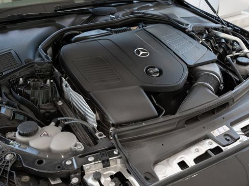 Used 2022 Mercedes-Benz C 300 4MATIC Sedan image 17