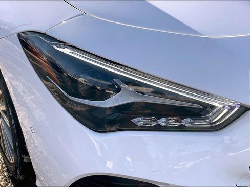 Used 2025 Mercedes-Benz CLA 250 4MATIC image 30