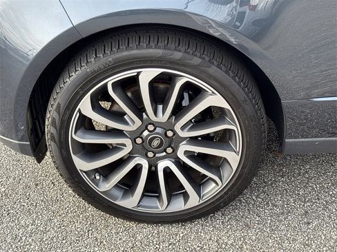 Used 2019 Land Rover Range Rover Long Wheelbase Supercharged image 11