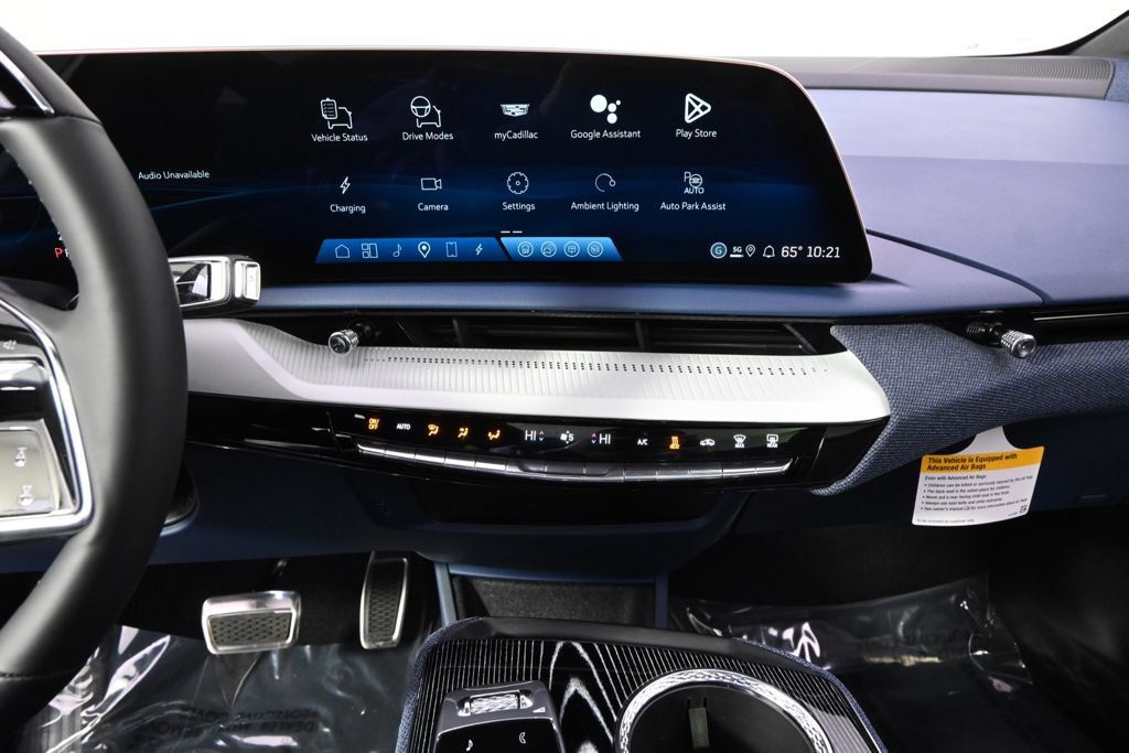 New 2026 Cadillac Optiq Luxury 2 w/ LPO, Floor Liner Package AWD/4WD image 26