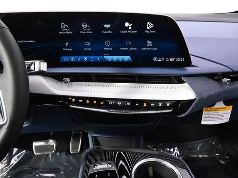 New 2026 Cadillac Optiq Luxury 2 w/ LPO, Floor Liner Package AWD/4WD image 26