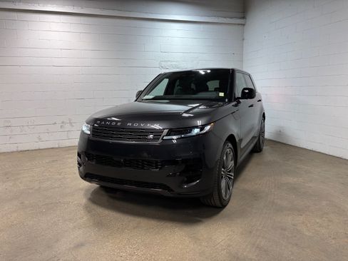 New 2026 Land Rover Range Rover Sport SE AWD/4WD image 2