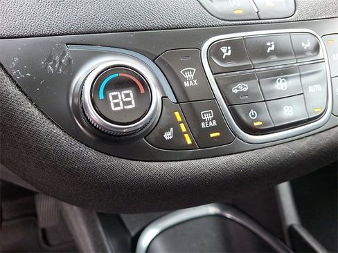 Used 2022 Chevrolet Malibu LT image 25