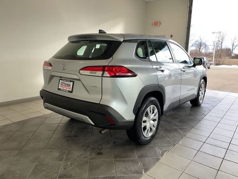 Used 2023 Toyota Corolla Cross L image 5