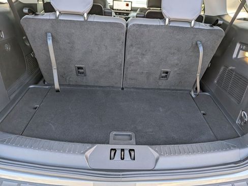 Used 2025 Ford Explorer Active w/ Active Comfort Package AWD/4WD image 6
