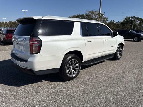 Used 2022 Chevrolet Suburban LT image 4