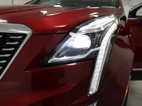 Used 2023 Cadillac XT5 Premium Luxury image 13