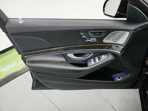 Used 2015 Mercedes-Benz S 550 Sedan image 23