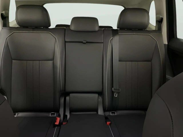 Used 2023 Volkswagen Tiguan SE w/ Panoramic Sunroof Package FWD image 73