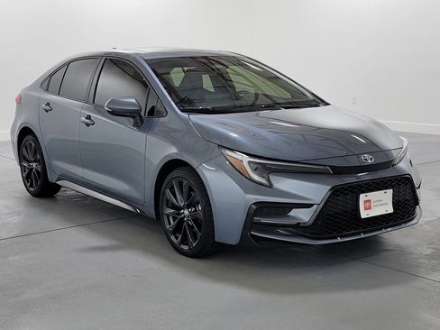 Certified 2024 Toyota Corolla SE image 2