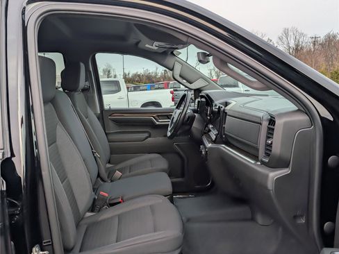 Used 2022 Chevrolet Silverado 1500 LT Trail Boss image 13