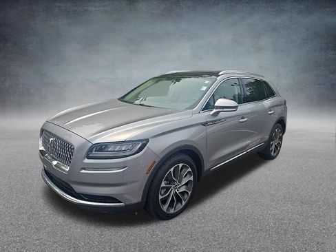 Used 2021 Lincoln Nautilus Reserve AWD/4WD image 4